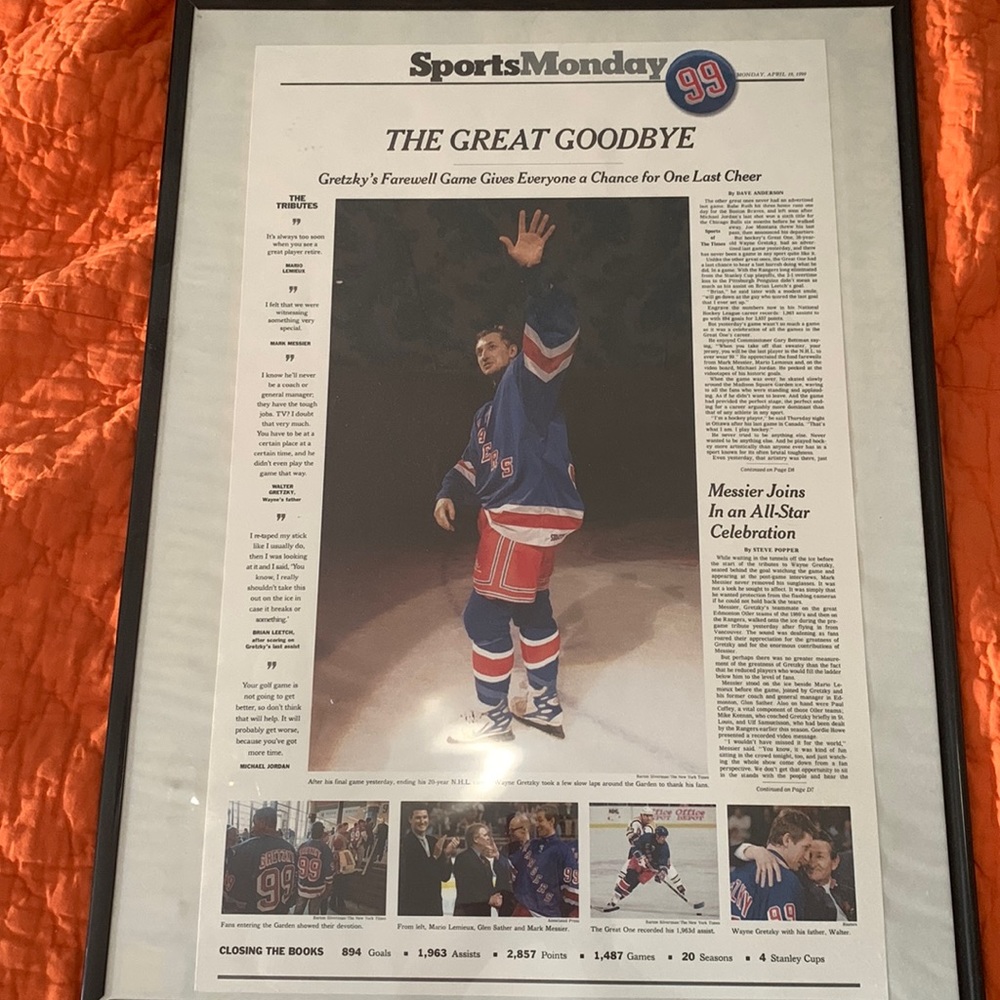 Gretzky the final goodbye poster with frame.RARE.